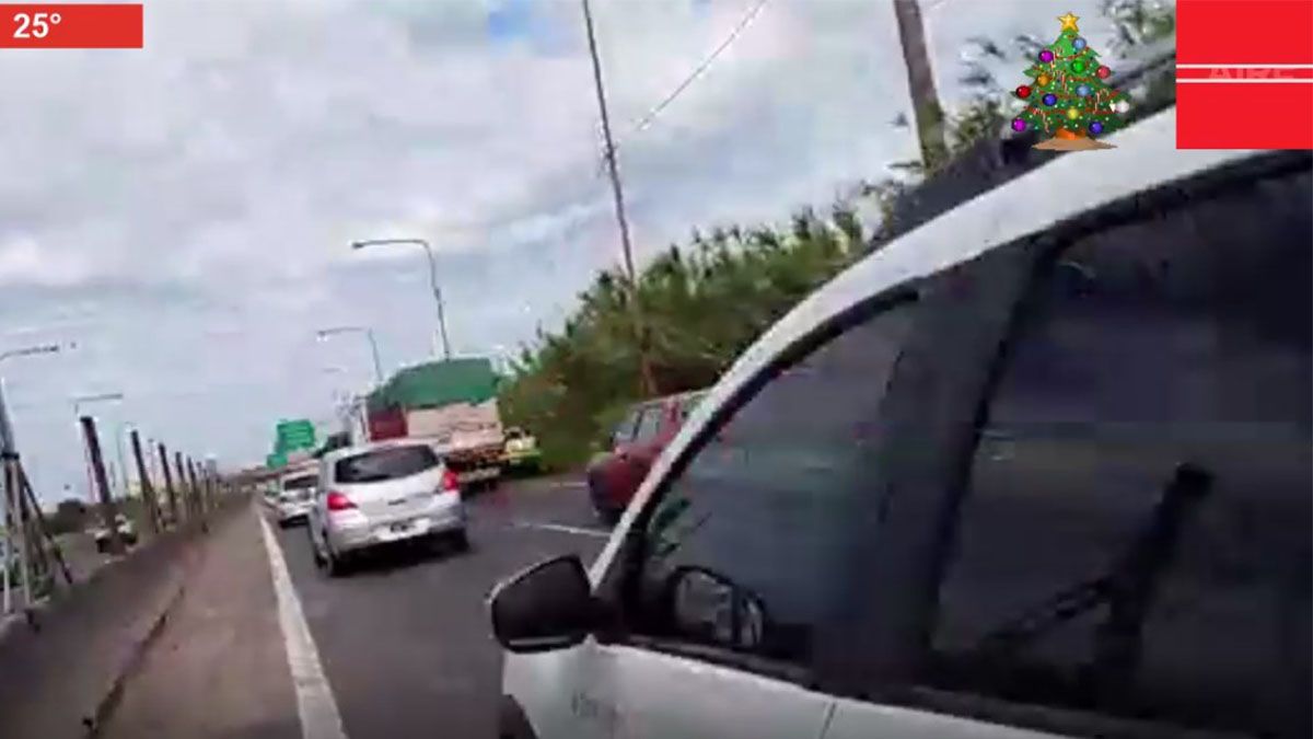 Caos vehicular en la ruta nacional 168 por trabajos de limpieza