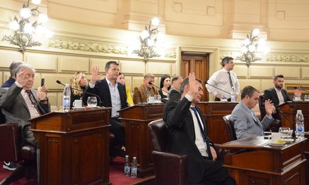 Reforma jubilatoria: con modificaciones, el Senado le dio sanción definitiva al proyecto. Reforma jubilatoria: con modificaciones, el Senado le dio sanción definitiva al proyecto.