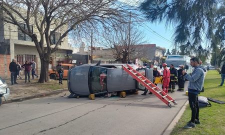 Accidente en Tolosa, La Plata. Accidente en Tolosa, La Plata.