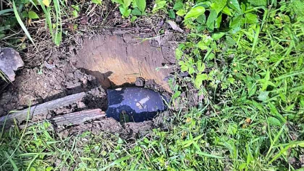 Restos del cohete chino en Malasia.