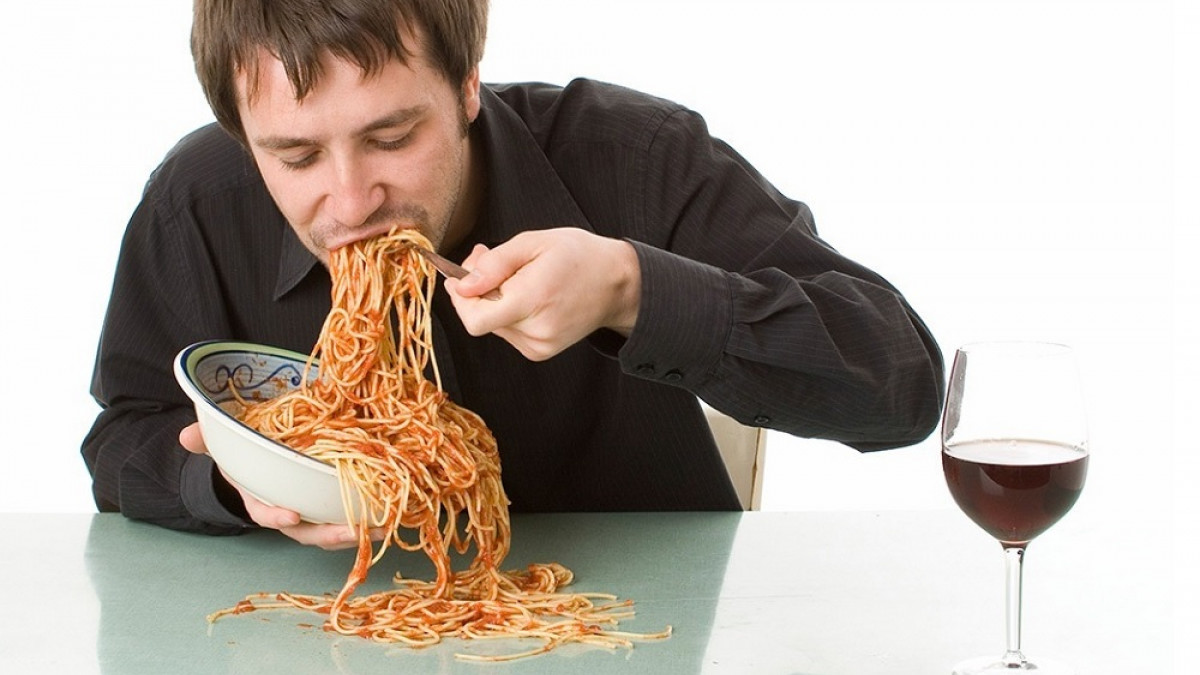 Comer sin aumentar de peso también puede ser consecuencia del hipercatabolismo que es un deterioro anormal de las proteínas presentes en el cuerpo.