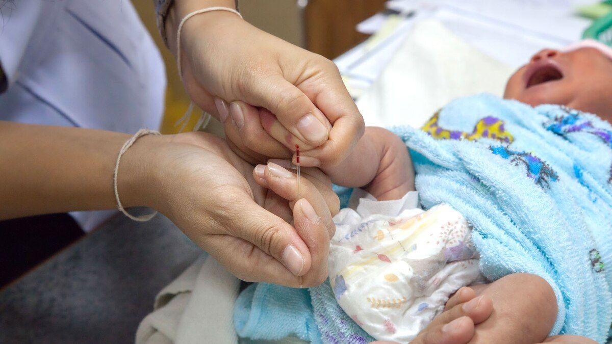 La fenilcetonuria es un trastorno genético poco frecuente que afecta a miles de bebés. Se puede diagnosticar con una simple prueba.