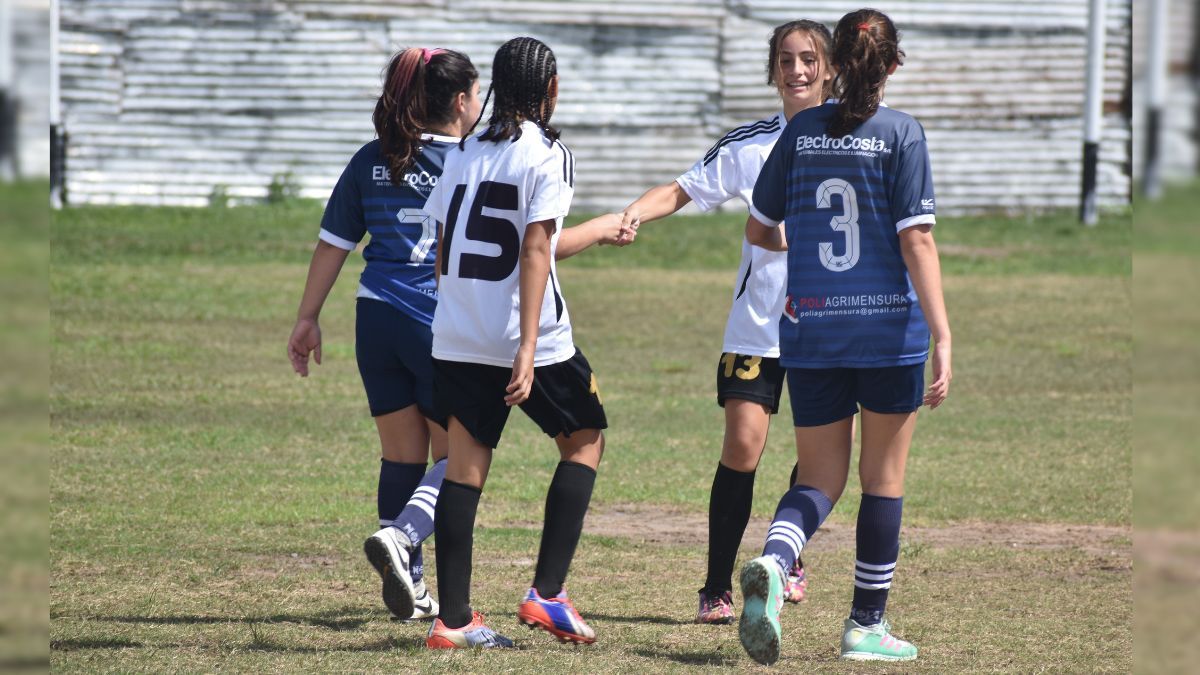 Hace más de 10 años que en la Liga Santafesina se disputan torneos de futbol femenino.
