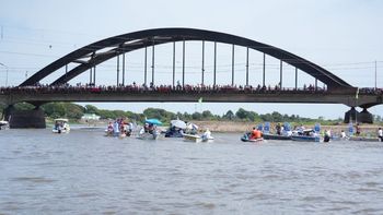 Maratón Santa Fe-Coronda 2026 EN VIVO: cruzaron por primera vez el Puente Carretero