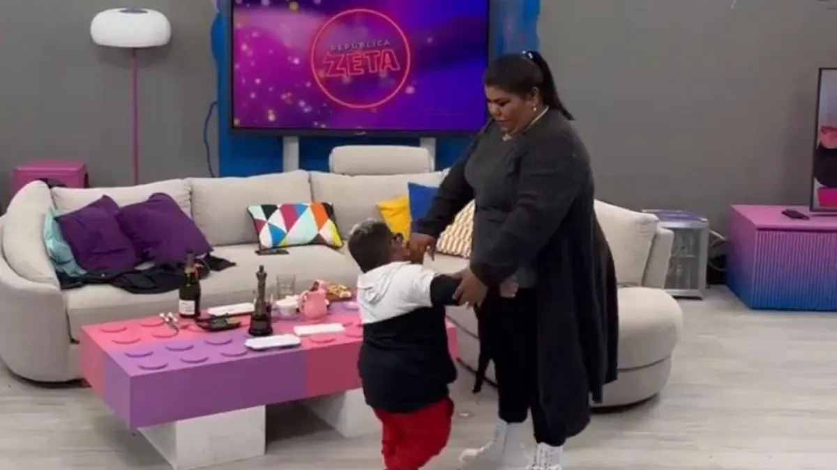 Camila, hermana de Thiago Medina, se estaría conociendo con el actor Brian Buley.