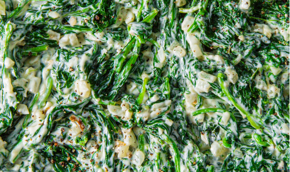 La receta de cremoso de espinacas que se vio en MasterChef es ideal para acompañar cualquier carne.