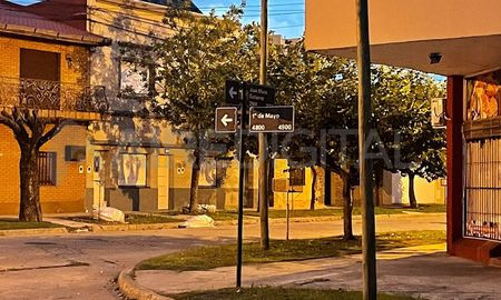 La vivienda se encuentra en 1° de Mayo y José María Gutierrez. La vivienda se encuentra en 1° de Mayo y José María Gutierrez.