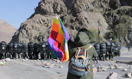 Comunidades originarias continuaban este lunes en la ruta. Comunidades originarias continuaban este lunes en la ruta.