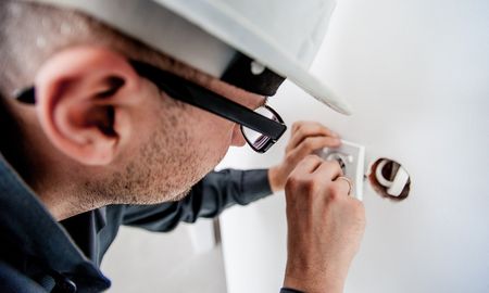 Abrieron las inscripciones a los cursos montador electricista domiciliario en Santa Fe. Abrieron las inscripciones a los cursos montador electricista domiciliario en Santa Fe.
