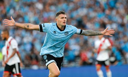 El delantero Pablo Vegetti anotó los dos goles del Pirata, a los 38 minutos del primer tiempo y a los 22 del segundo. El delantero Pablo Vegetti anotó los dos goles del Pirata, a los 38 minutos del primer tiempo y a los 22 del segundo.
