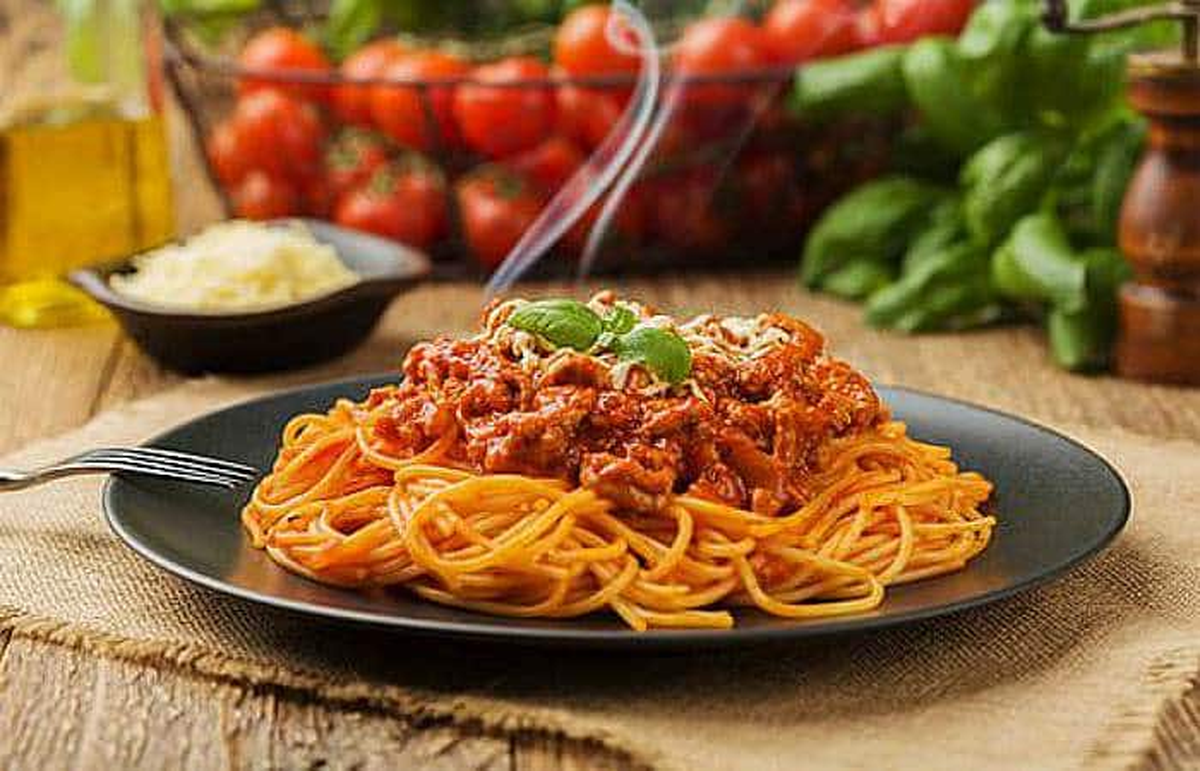 Cómo hacer tallarines en salsa roja: la receta