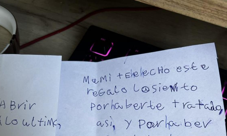 Fue regañado por su madre, escribió una carta pidiendo perdón y se hizo viral. Fue regañado por su madre, escribió una carta pidiendo perdón y se hizo viral.