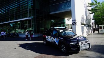 Tragedia en Rosario: un hombre murió tras caer de un techo donde trabajaba