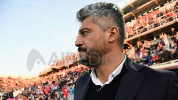 Unión: Gustavo Munúa tiene covid y no dirigirá al equipo frente a Boca
