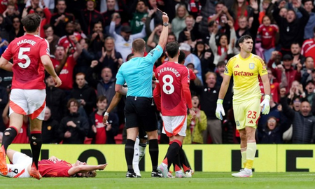 Así fue la expulsión del Dibu Martínez contra el Manchester United: ¿en su último partido con Aston Villa? Así fue la expulsión del Dibu Martínez contra el Manchester United: ¿en su último partido con Aston Villa?