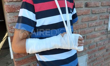 El suboficial herido aguarda la evolución de las heridas para saber si su brazo debe ser operado. El suboficial herido aguarda la evolución de las heridas para saber si su brazo debe ser operado.