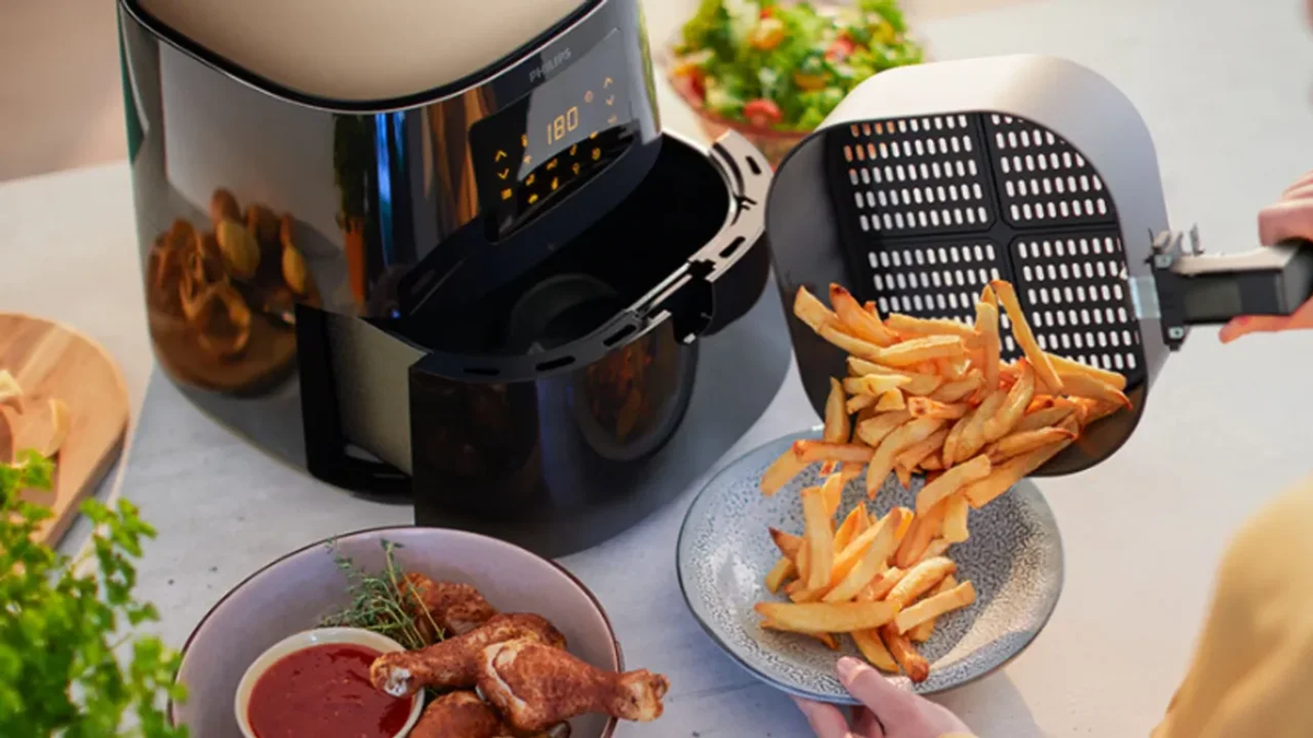 Su uso indebido puede provocar desgaste de los componentes de la freidora y quitarle vida útil. Además de generar inconvenientes domésticos. Su uso indebido puede provocar desgaste de los componentes de la freidora y quitarle vida útil. Además de generar inconvenientes domésticos.