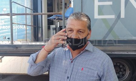 El presidente comunal de Sauce Viejo, Pedro Uliambre, estuvo presente en la feria de ciencias de las escuelas técnicas de la Regional IV. El presidente comunal de Sauce Viejo, Pedro Uliambre, estuvo presente en la feria de ciencias de las escuelas técnicas de la Regional IV.