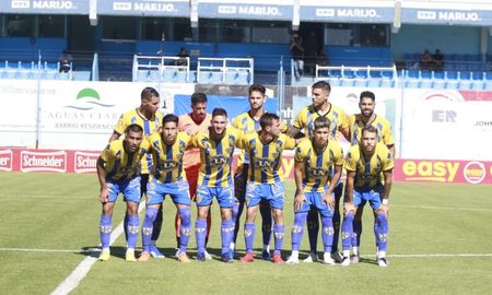 Atlanta venció 4-1 en penales a San Martín de Tucumán y sigue con vida en la Primera Nacional para lograr el ascenso a la Liga Profesional de Fútbol. Atlanta venció 4-1 en penales a San Martín de Tucumán y sigue con vida en la Primera Nacional para lograr el ascenso a la Liga Profesional de Fútbol.