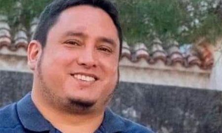 Sebastián Saldaña, coordinador de la Corriente Clasista y Combativa de la ciudad de Santa Fe, recibió en su domicilio particular una nota de amenaza de muerte. Sebastián Saldaña, coordinador de la Corriente Clasista y Combativa de la ciudad de Santa Fe, recibió en su domicilio particular una nota de amenaza de muerte.