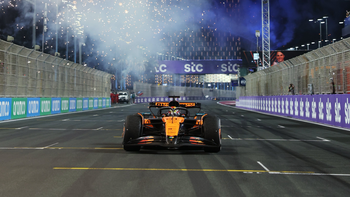 Oscar Piastri ganó el GP de Arabia Saudita y es el nuevo líder del campeonato