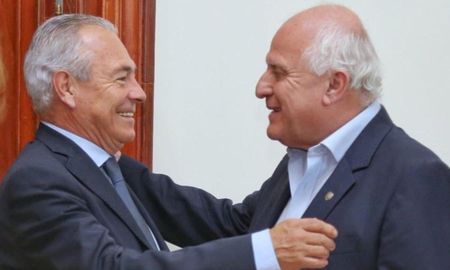 Mario Barletta y Miguel Lifschitz lograron un acercamiento en los últimos tiempos y juntos trabajaban para la unidad del Frente Progresista. Mario Barletta y Miguel Lifschitz lograron un acercamiento en los últimos tiempos y juntos trabajaban para la unidad del Frente Progresista.