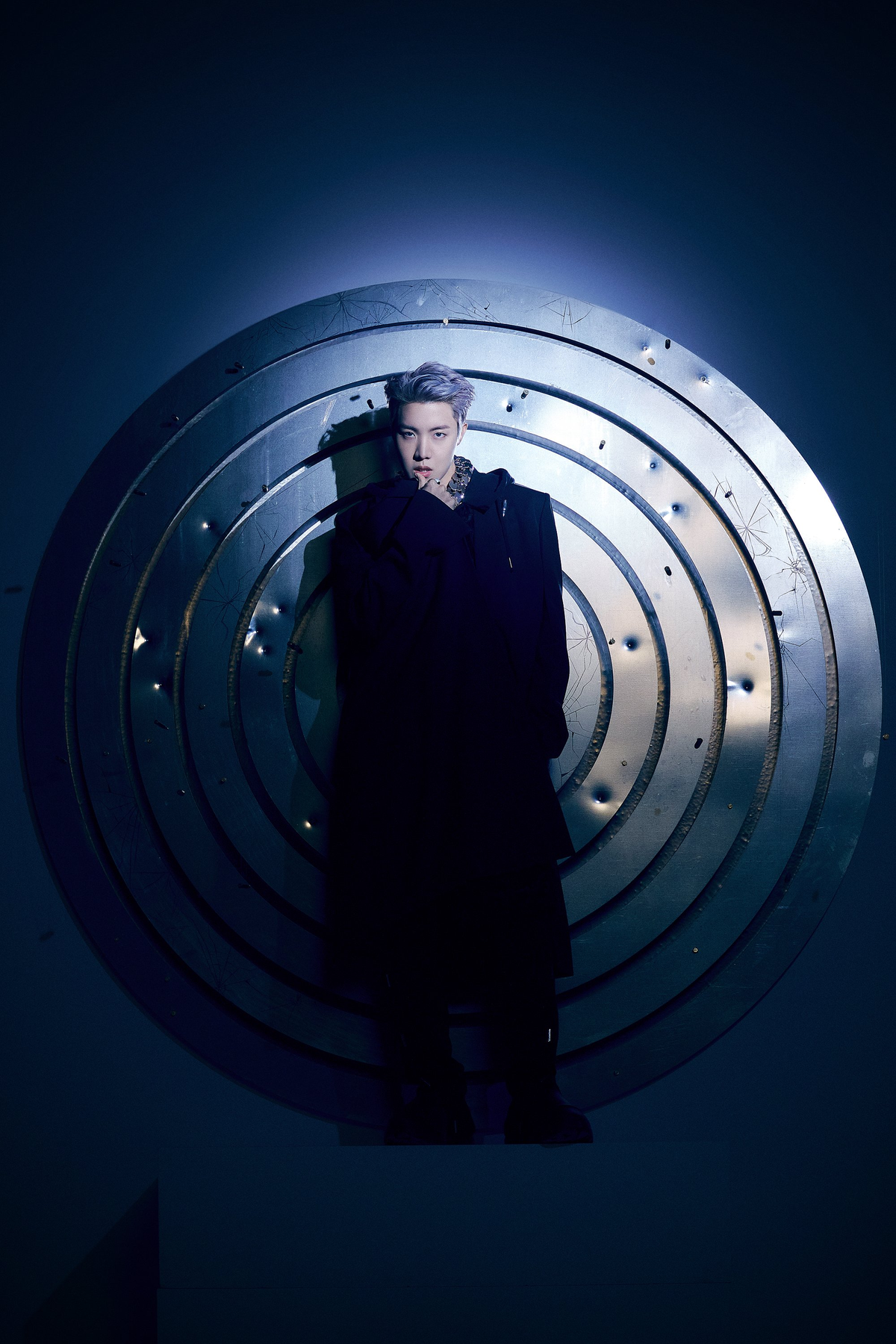 J-Hope de BTS en la primera imagen conceptual para "Proof".