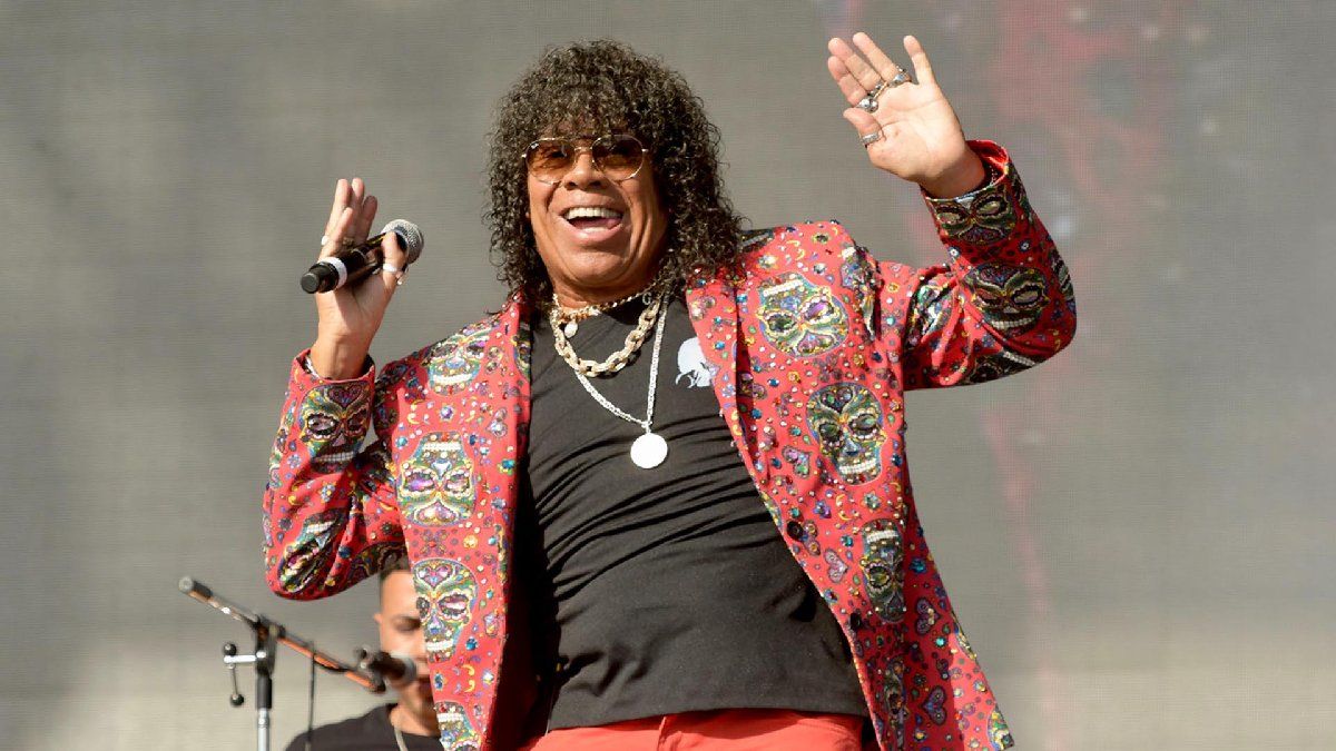 Los impensados pedidos de La Mona Jiménez tras sufrir un ACV