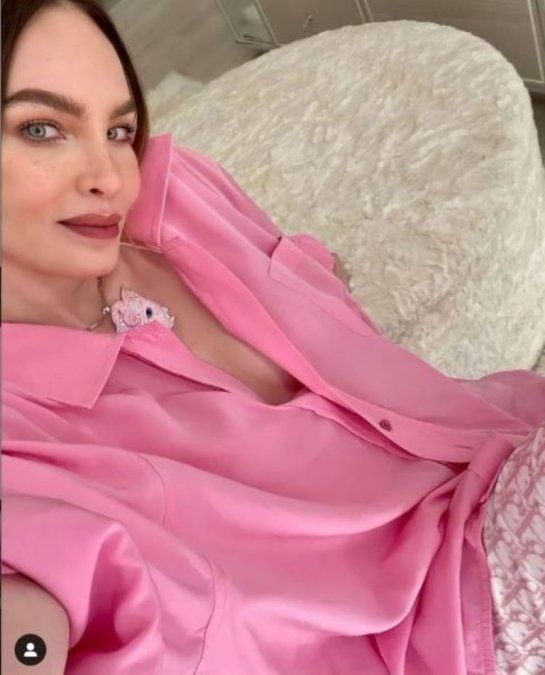 Belinda sorprende con extraño aspecto.