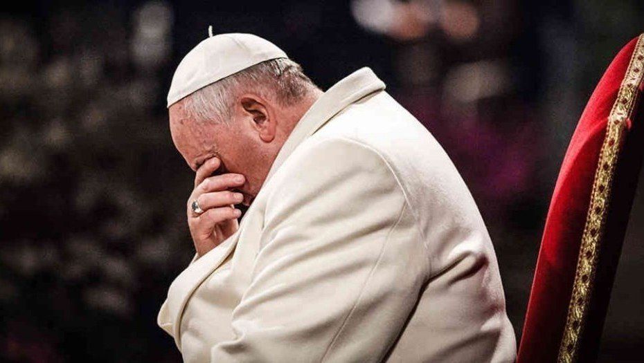 El papa pidió perdón por subestimar un escándalo de abuso sexual