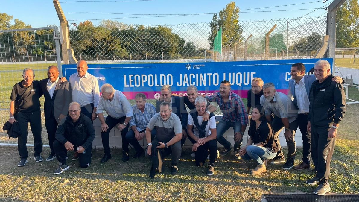 Una de las canchas del predio lleva el nombre de Leopoldo Jacinto Luque, el santafesino que fue campeón del mundo en el '78.