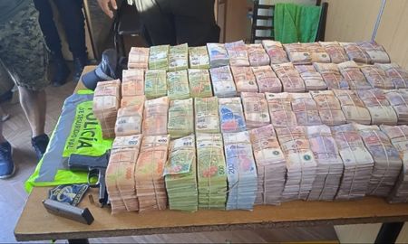En noviembre del 2021, policías del área pararon un vehículo en la autopista Rosario-Córdoba que llevaba 16 millones de pesos. En noviembre del 2021, policías del área pararon un vehículo en la autopista Rosario-Córdoba que llevaba 16 millones de pesos.