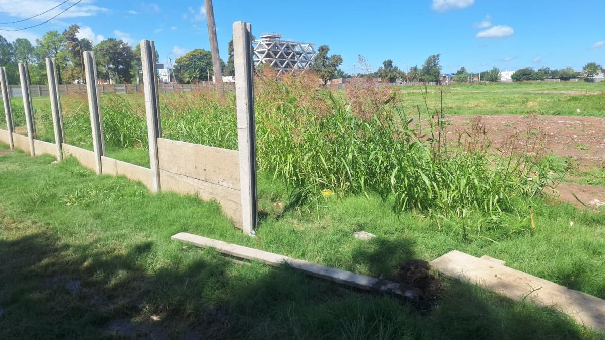 Ataque en “La Casita”: destrozaron el tapial del club en plena obra y denuncian amenazas