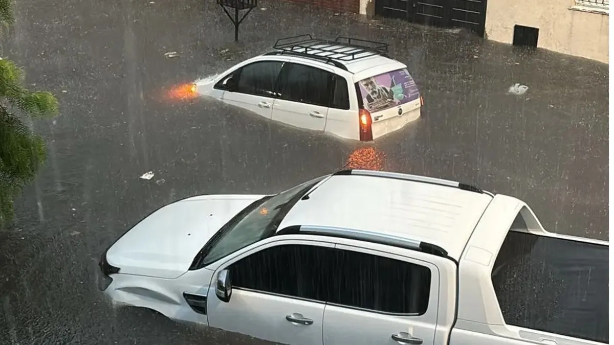 El temporal que azota el AMBA podría durar varios días más, aseguran expertos. El temporal que azota el AMBA podría durar varios días más, aseguran expertos.