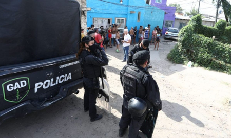 Indagarán a los 9 policías detenidos en una causa por un crimen vinculado al narcotráfico Indagarán a los 9 policías detenidos en una causa por un crimen vinculado al narcotráfico