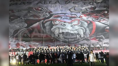 Toro Escobar: de la bandera en la cancha de Newell's a los ataques contra frigoríficos en Rosario