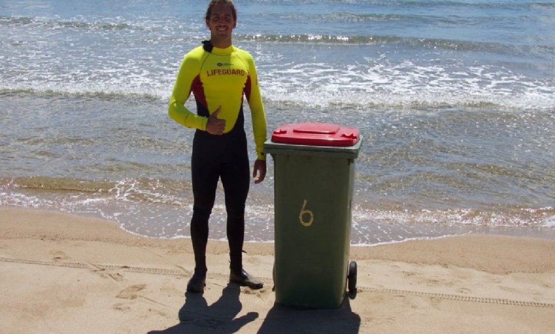 Un vecino le pidió que sacara su basura y él se lo tomó literal: la invitó a salir