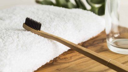 El asqueroso error que todos cometemos con el cepillo de dientes