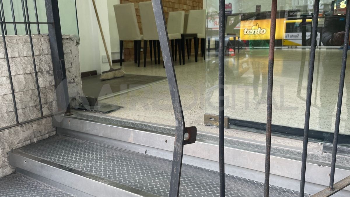 La heladería ubicada en plena Avenida Freyre sufrió su tercer robo esta semana.