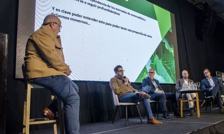 El evento destacó el creciente protagonismo de las legumbres como motor de divisas para el país. El evento destacó el creciente protagonismo de las legumbres como motor de divisas para el país.