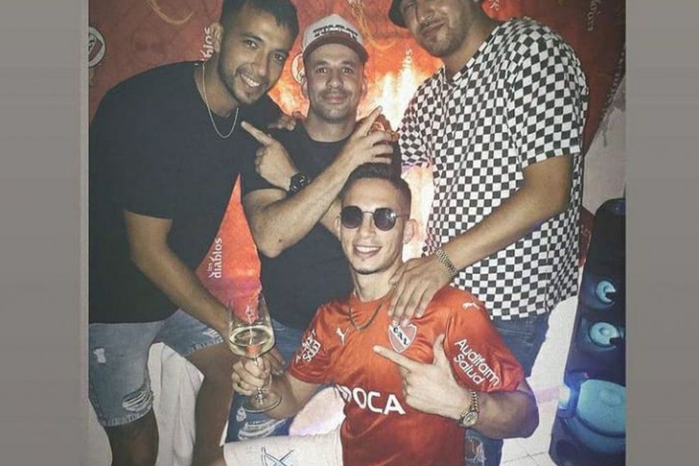 Iván Marcone, reconocido hincha del Club Atlético Independiente, está dispuesto a resignar dinero, rescindir contrato con el Elche de España y cumplir su sueño de jugar en el Rojo de Avellaneda.