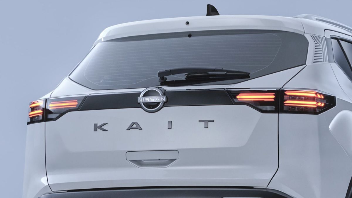 La parte trasera del Nissan Kait. La parte trasera del Nissan Kait.