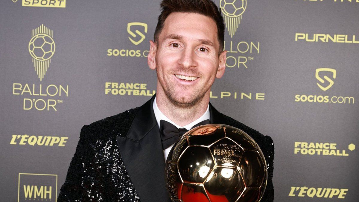 Lionel Messi ganó su séptimo Balón de Oro y lo catalogó como diferente por haber conseguido la Copa América con la Selección Argentina.