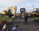 Pullaro firmó el acta para el inicio de las obras de bacheo, sellado de grietas y reposición de luminarias en la Ruta Nacional A012. Pullaro firmó el acta para el inicio de las obras de bacheo, sellado de grietas y reposición de luminarias en la Ruta Nacional A012.