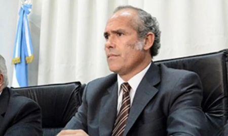 La Corte Suprema de Justicia hizo lugar este jueves al per saltum presentado por el juez Germán Castelli, quien por lo tanto continuará en su cargo hasta que se resuelva el fondo del planteo. La Corte Suprema de Justicia hizo lugar este jueves al per saltum presentado por el juez Germán Castelli, quien por lo tanto continuará en su cargo hasta que se resuelva el fondo del planteo.