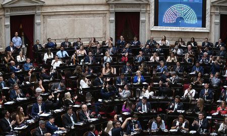 La Cámara de Diputados le dio media sanción a la Ley Penal Juvenil. La Cámara de Diputados le dio media sanción a la Ley Penal Juvenil.