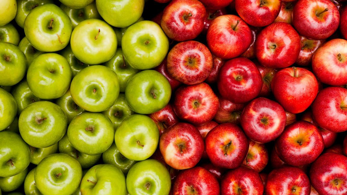 Manzana verde o roja, ¿qué cambia entre ambas y cuál tiene más azúcar?