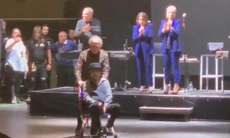 video: sabina cumplio 71 anos, lo celebro cantando pero termino en el piso video: sabina cumplio 71 anos, lo celebro cantando pero termino en el piso