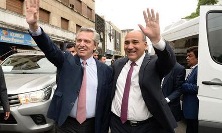 Alberto Fernández confirmó los cambios en su gabinete este viernes por la noche, tras mantener varias reuniones en Casa Rosada. Alberto Fernández confirmó los cambios en su gabinete este viernes por la noche, tras mantener varias reuniones en Casa Rosada.