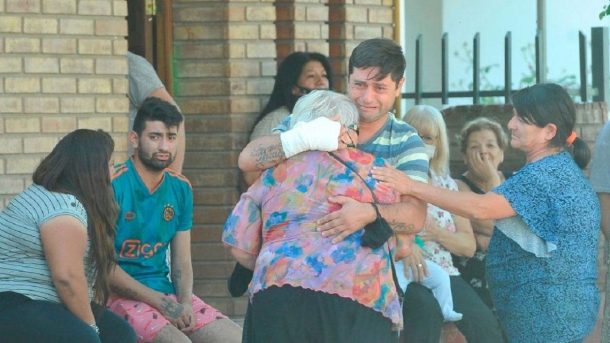 Una jubilada se quejó por los ruidos molestos de sus vecinos y fue asesinada a golpes